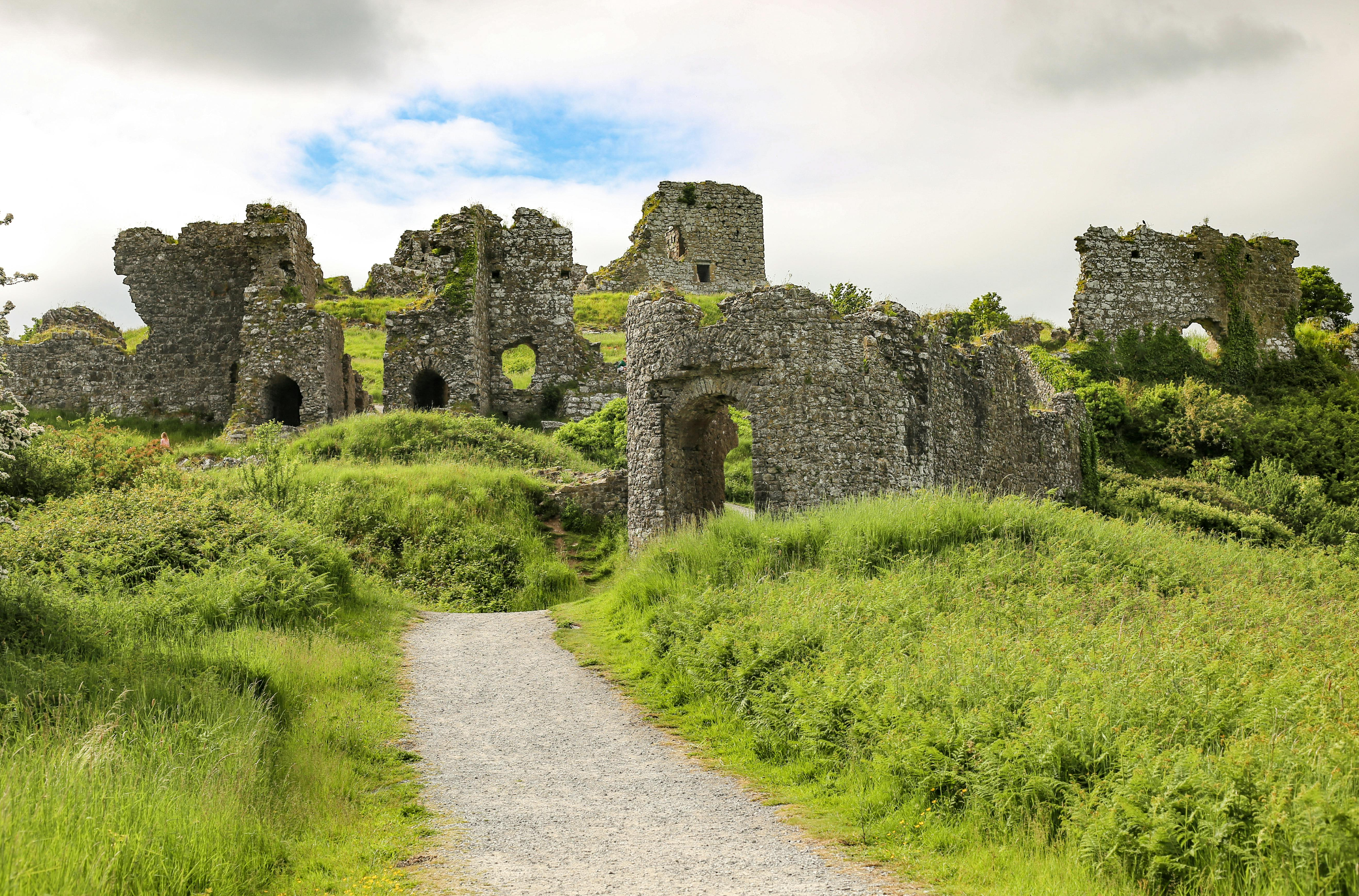 Image of ancient Irish castle